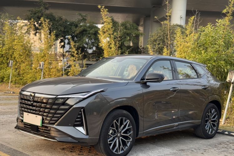 Used Changan UNI-Z New Energy 2025 Smart New Blue Whale 125km Battleship Edition