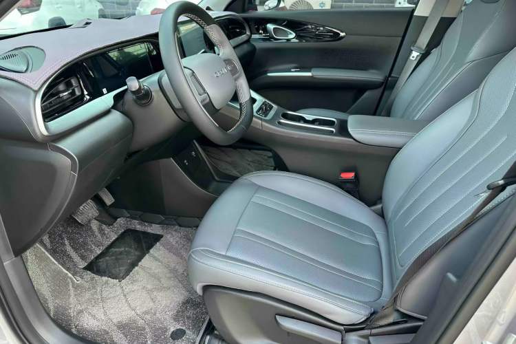 Used Geely Galaxy Geome 2026 Model 310km Youth Edition Interior 4