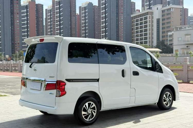 Used Nissan NV200 2016 Revised Version 1.6L CVT Luxury Edition
