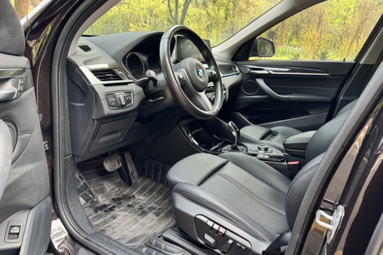 Used BMW X1 2020 xDrive25Li Luxury Edition Interior 5