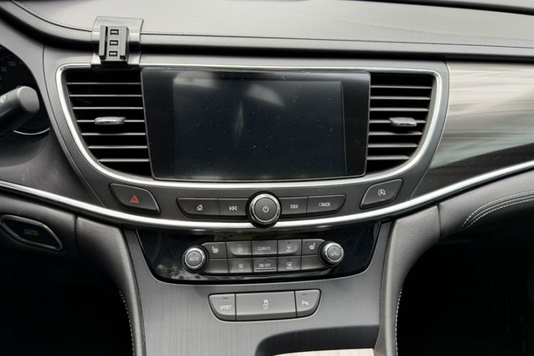 Used Buick LaCrosse 2022 652T Luxury Version
