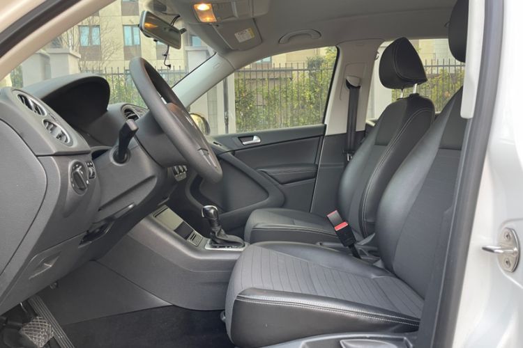 Used Volkswagen Tiguan L 2016 300TSI Automatic Two-Wheel Drive Trend Edition
