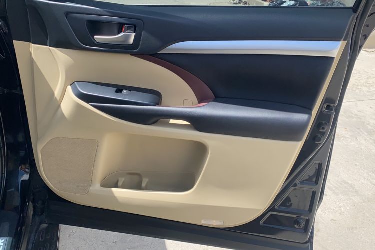 Used Toyota Highlander 2015 2.0T Four-Wheel Drive Luxury Edition 7-Seater
