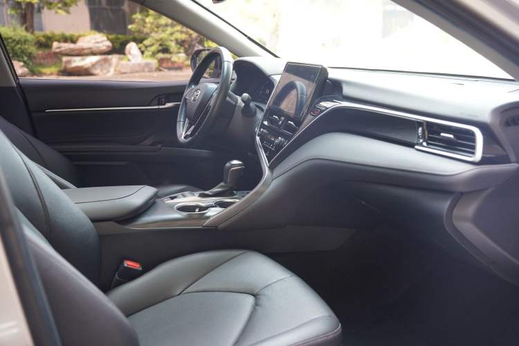 Used Toyota Camry 2021 2.5G Luxury Edition Interior 9