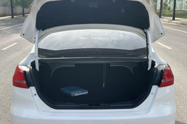 Used Ford Focus 2017 Sedan 1.6L Automatic Comfort Plus SmartDrive Edition Trunk