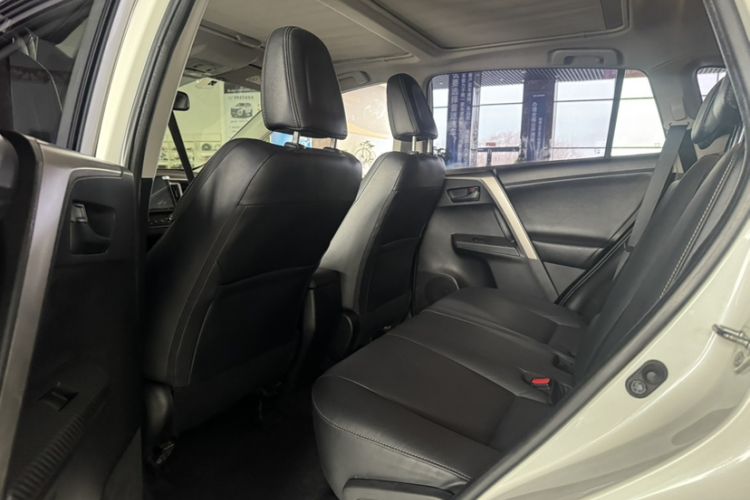 Used Toyota RAV4 2015 2.5L Automatic 4x4 Elite Edition