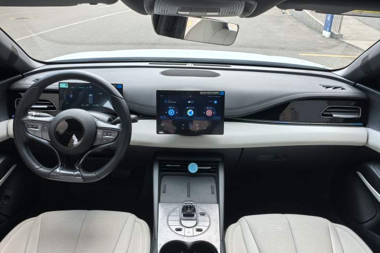 Used BYD Seal 06 New Energy 2024 DM-i 80KM Luxury Model Interior 1