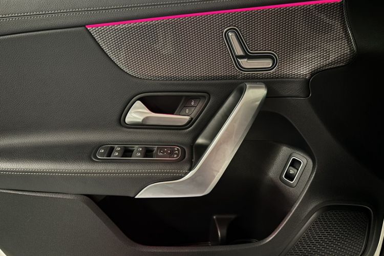 Used Mercedes-Benz A-Class 2022 Revised Version A 200 L Sport Sedan Fashionable Style Interior 3