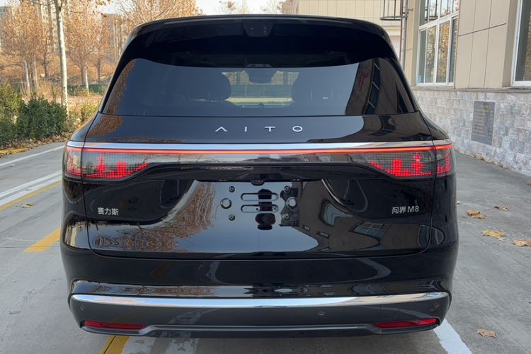 Used Hima AITO M8 2025 Extended-Range Ultra Version 53.4 kWh 6-Seater Edition Exterior 1