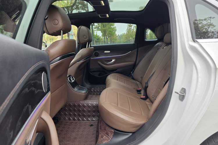 Used Mercedes-Benz E-Class 2021 Facelift E 260 L Sport Edition Interior 3