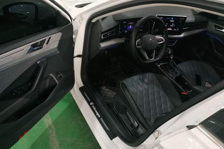 Used Volkswagen Sagitar 2023 300TSI DSG Excellence Edition
