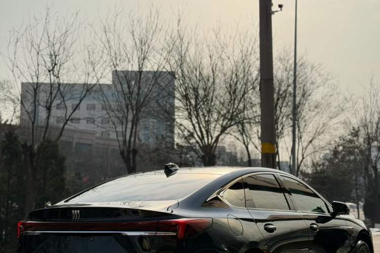 Used Buick LaCrosse 2025 28T Platinum Edition
