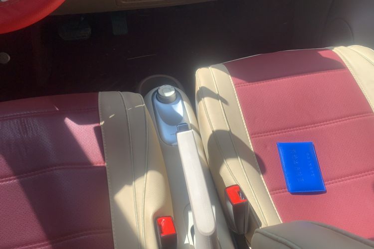 Used Wuling Hongguang MINIEV 2025 Four-Door Version Advanced Edition Gear Lever