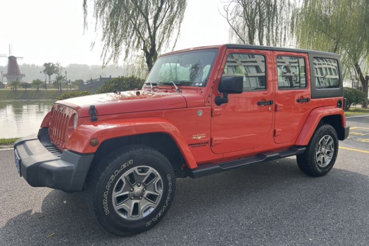 Used Jeep Wrangler 2015 3.0L Sahara Four-Door Edition
