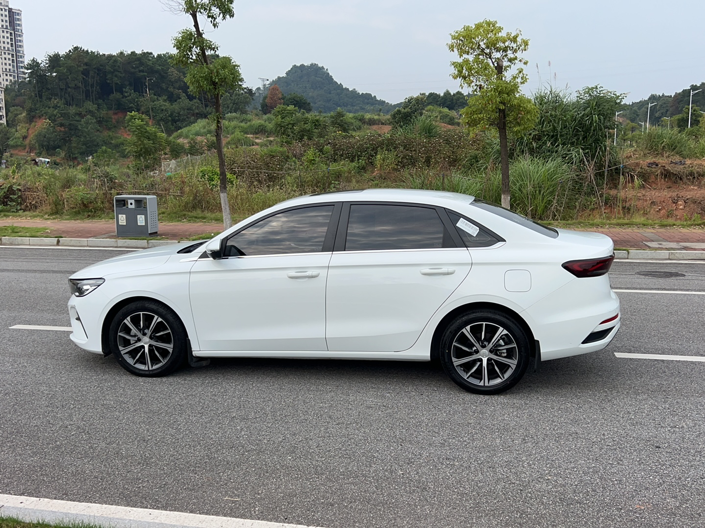 Geely Auto Emgrand 2023 4th Generation Champion Edition 1.5L CVT Luxury Model — снимка 11