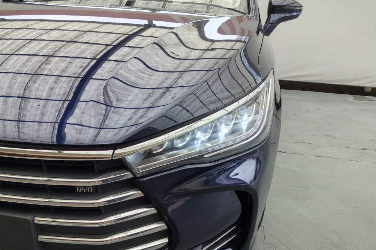 Used BYD Song MAX 2017 1.5T Manual Smart Connect Luxury 7-Seater Exterior 2