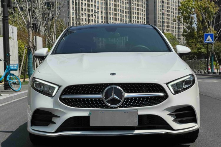 Used Mercedes-Benz A-Class 2022 Revised Version A 200 L Sport Sedan Fashionable Style