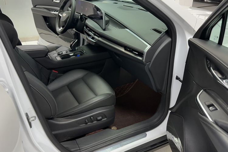 Used Cadillac XT4 2024 28T Two-Wheel-Drive Luxury Version
