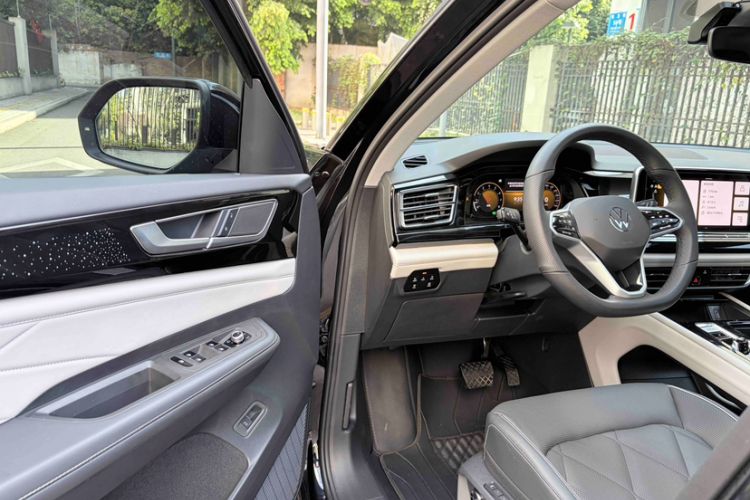 Used Volkswagen Teramont 2024 380TSI All-Wheel Drive Longyao Edition Interior 3