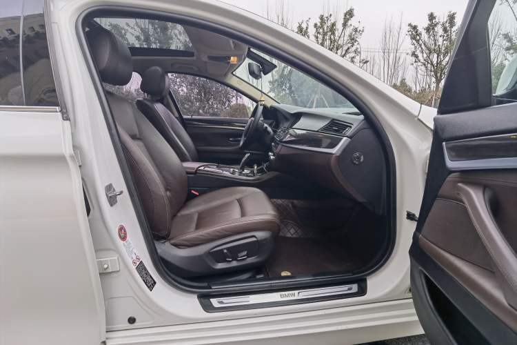 Used BMW 5 Series 2014 525Li Luxury Design Package