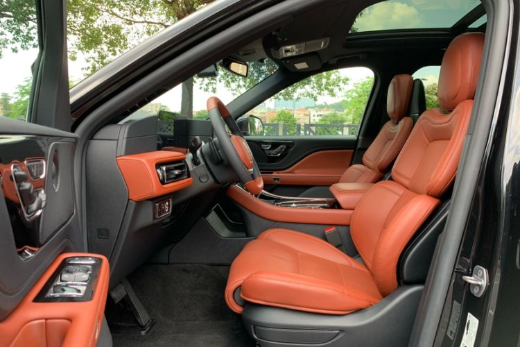 Used Lincoln Aviator 2024 3.0T V6 All-Wheel-Drive Luxury Edition Six Seats