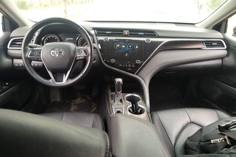 Used Toyota Camry 2019 Revised Version 2.0G Luxury Edition Interior 2