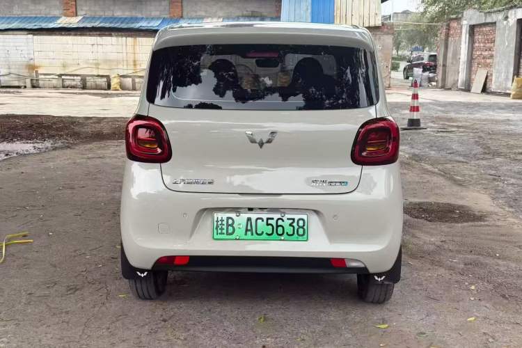 Used Wuling Hongguang MINIEV 2025 Four-Door Version Advanced Edition Exterior 4