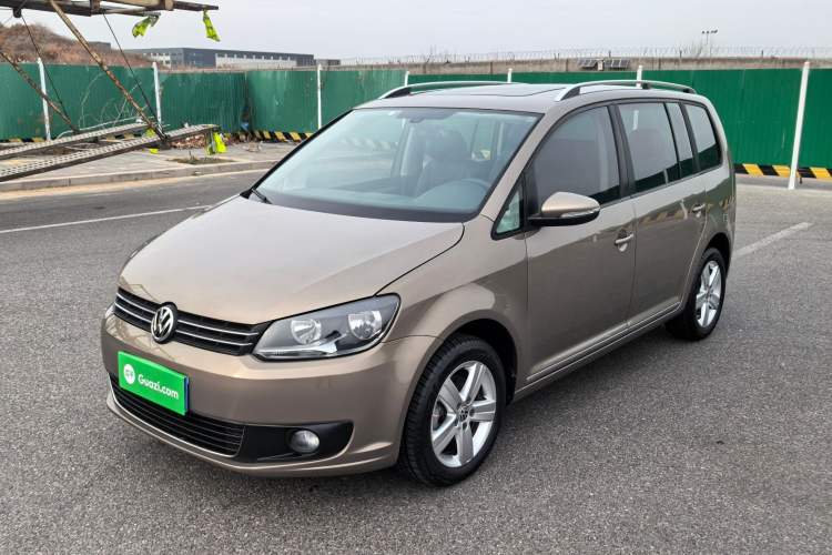 Used Volkswagen Touran 2015 1.4T DSG Comfort Edition 5 Seats