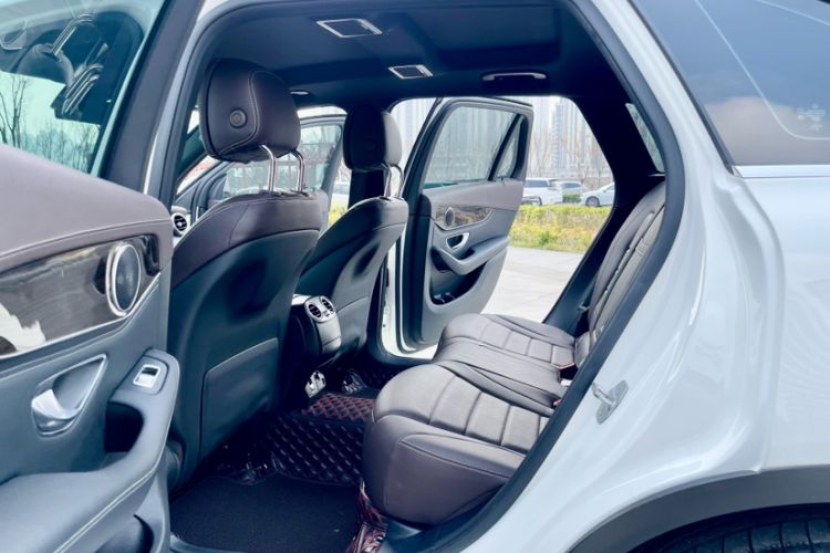 Used Mercedes-Benz GLC 2019 GLC 260 L 4MATIC Dynamic Model Interior 2