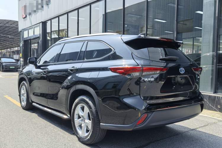 Used Toyota Highlander 2022 Dual-Engine 2.5L Two-Wheel Drive Elite Edition 5 Seats