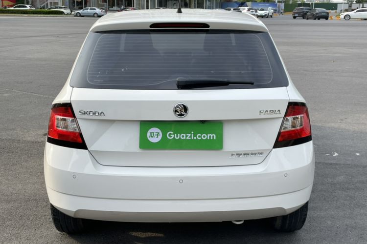 Used Skoda Fabia 2017 1.4L Automatic Car Enjoy Edition Exterior 3