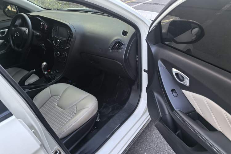 Used GAC Trumpchi GA3S Vision 2016 200T Manual Elite Edition