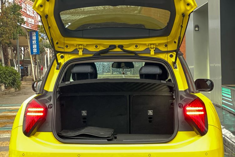 Used MINI Electric MINI COOPER 2024 456km COOPER E Classic Edition