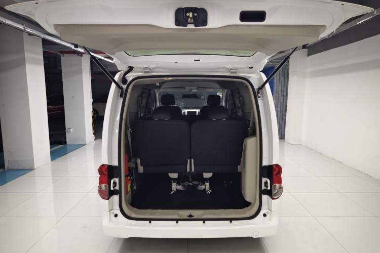 Used Nissan NV200 2018 1.6L CVT Luxury Model
