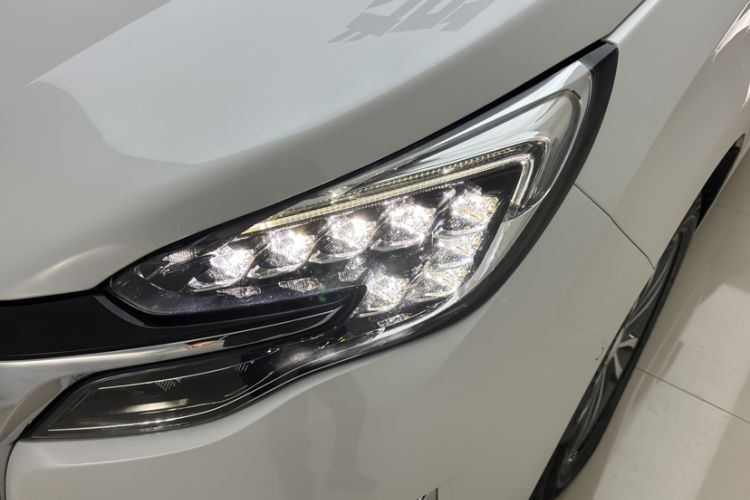 Used Buick GL8 2023 ES Lu Zun Deluxe Model
