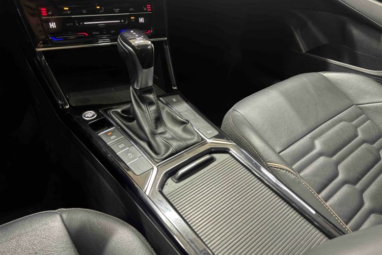 Used Volkswagen Passat 2021 280TSI Elite Edition Interior 7