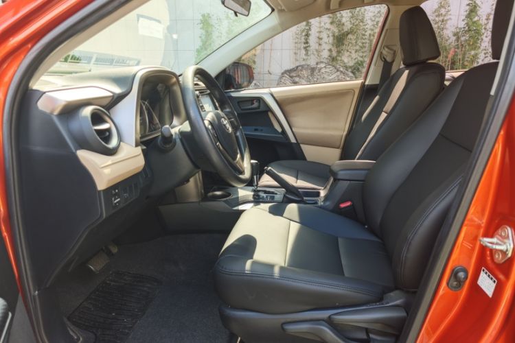 Used Toyota RAV4 2013 2.0L CVT Two-Wheel Drive Urban Edition