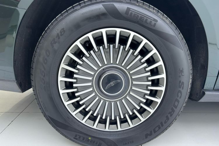 Used Geely Galaxy LEVC L380 2025 805 km Flagship Version All-Wheel Drive