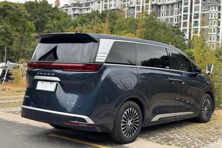 Used Denza D9 2024 DM-i 980 Four-Wheel Drive Prestige Model