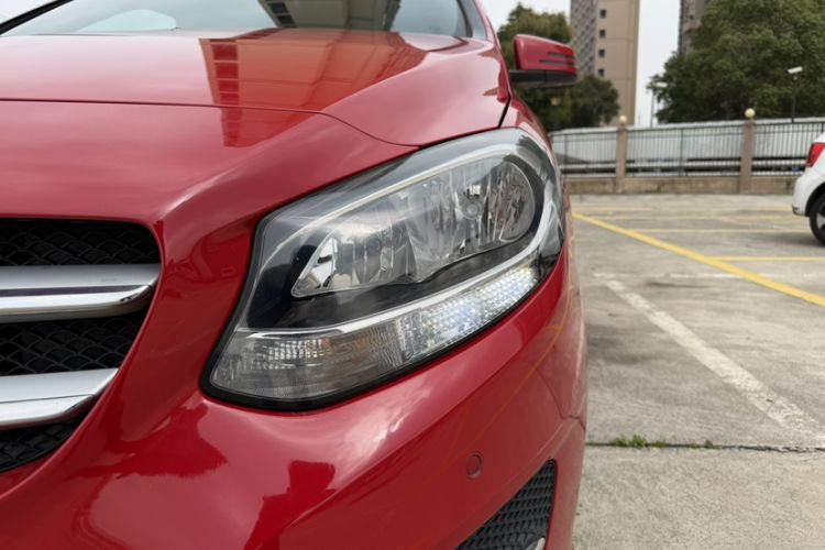 Used Mercedes-Benz B-Class 2017 B 180 Left Front Headlight