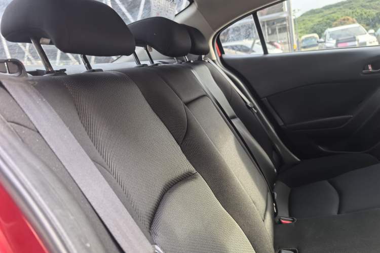 Used Mazda 3 Axela 2019 Cloud-Controlled Version Sedan 1.5L Automatic Comfort Trim China VI Standard Interior 6