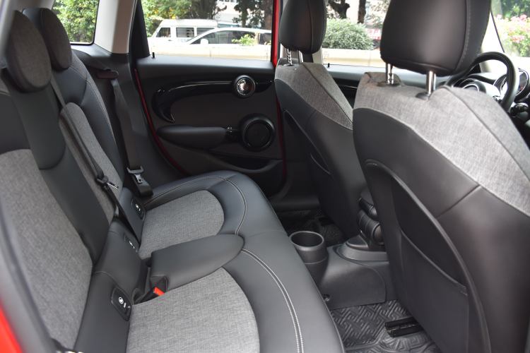 Used MINI MINI 2019 1.5T COOPER Classic Edition Five-Door Version
