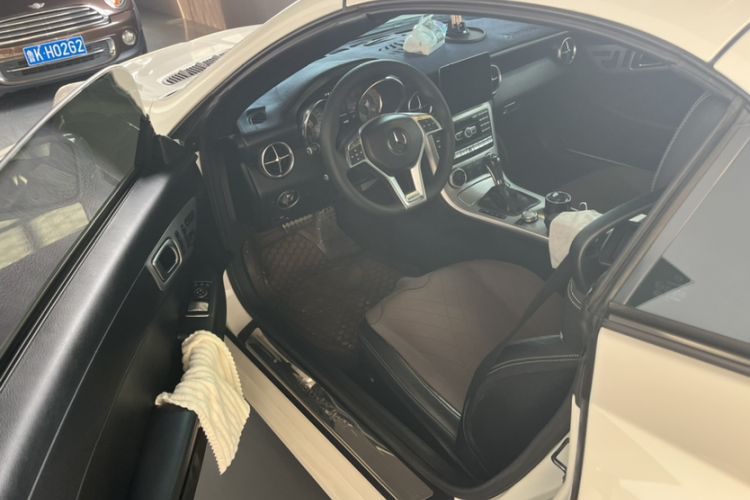 Used Mercedes-Benz SLK-Class 2011 SLK 200 Fashion Model