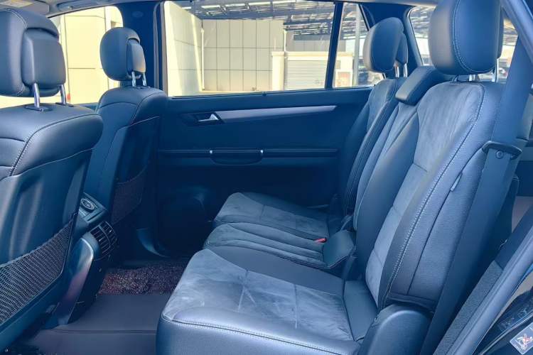 Used Mercedes-Benz R-Class 2014 R 320 4MATIC Business Model