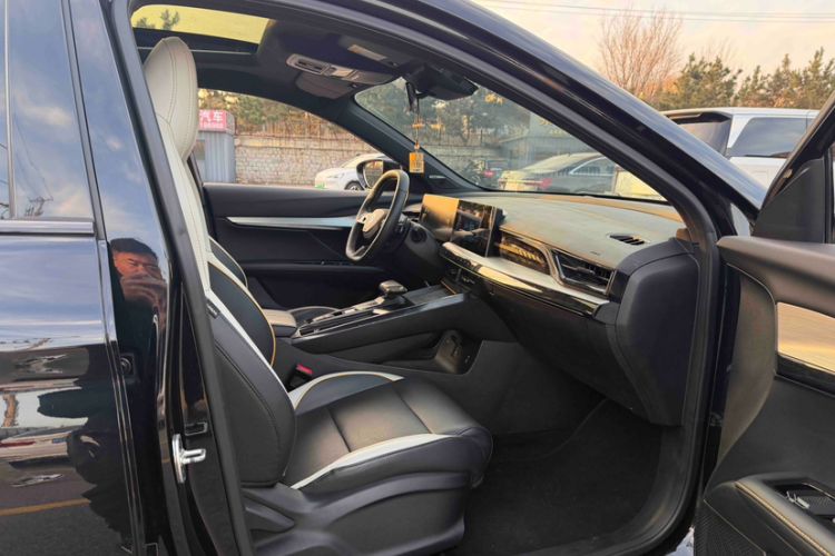 Used MG 5 Scorpio 2022 1.5T Trophy Sport Luxurious Edition