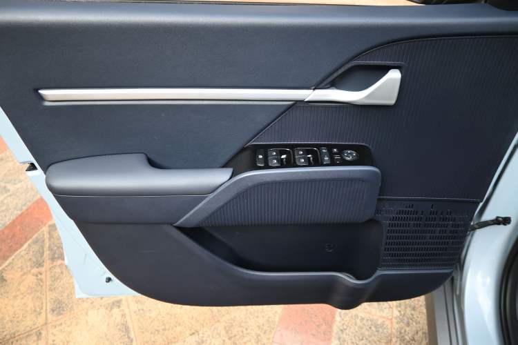 Used Hyundai ix35 2023 Musso 2.0L Flagship Edition TOP Interior 8