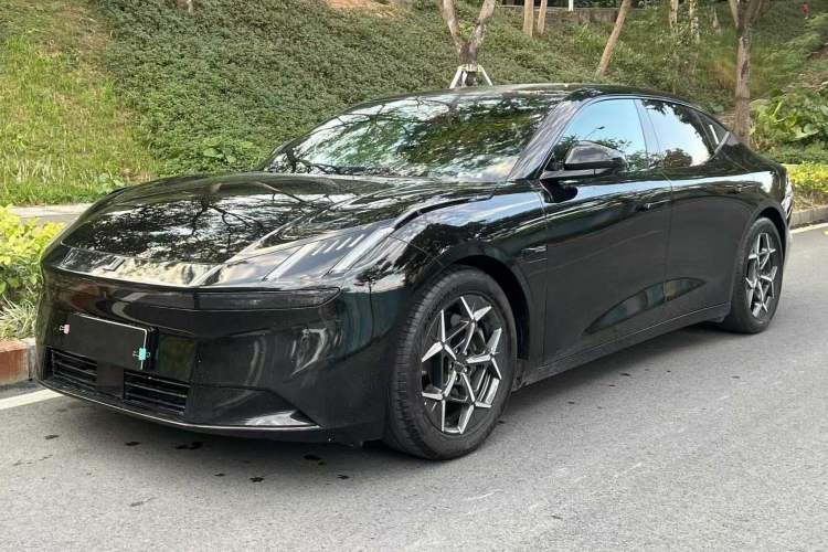 Used Lynk & Co Z10 2025 71 kWh 602 km Range Rear-Wheel Drive Pro