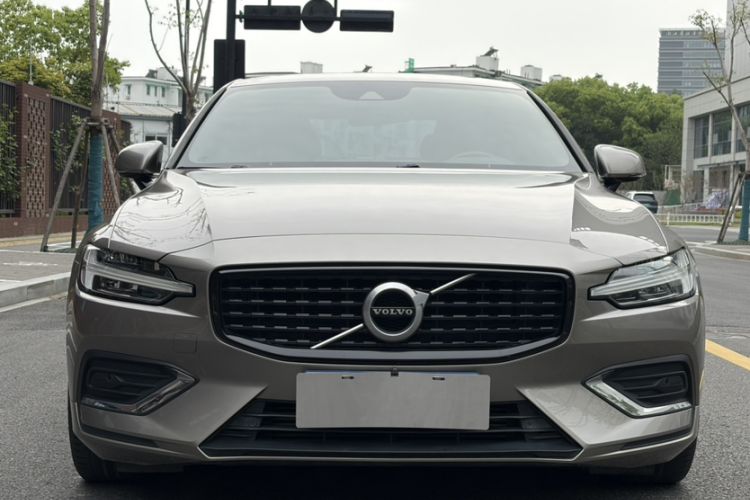 Used Volvo S60 2021 T4 Zhiyi Luxury Edition