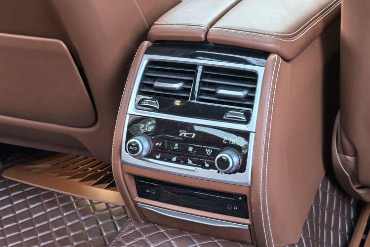 Used BMW 7 Series 2018 740Li xDrive Luxury Edition M Sport Package
