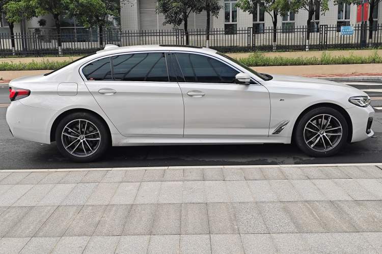 Used BMW 5 Series 2021 525Li M Sport Package Exterior 4